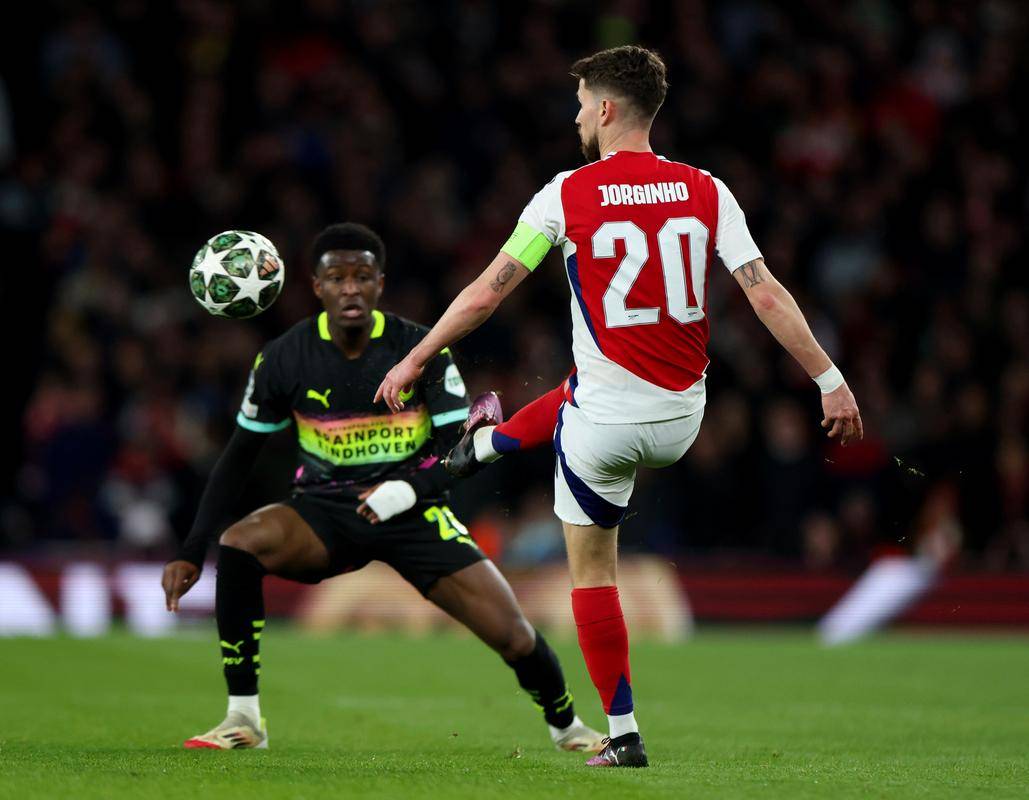 离谱!C罗在巴黎圣日耳曼比赛中关键助攻窗口期阿森纳调整名单以备欧冠,Ming连续十场比赛得分超过官方发布新规的简单介绍 离谱!C罗在巴黎圣日耳曼比赛中关键助攻窗口期阿森纳调整名单以备欧冠,Ming连续十场比赛得分超过官方发布新规的简单介绍