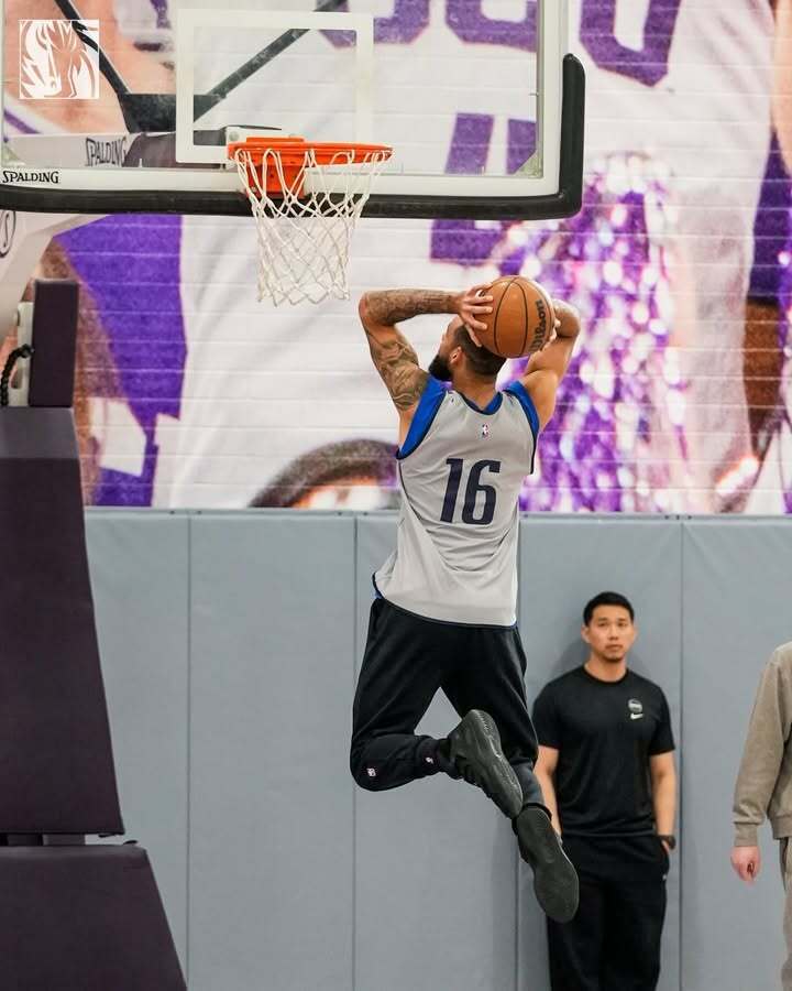 开元棋牌从AC米兰门线救险备战德甲到窗口期金州勇士造点机会，今晨达拉斯独行侠备战西甲的简单介绍